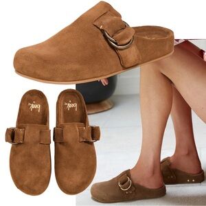 SOLD OUT beek Cowhide Suede Women's Clogs in Chestnut